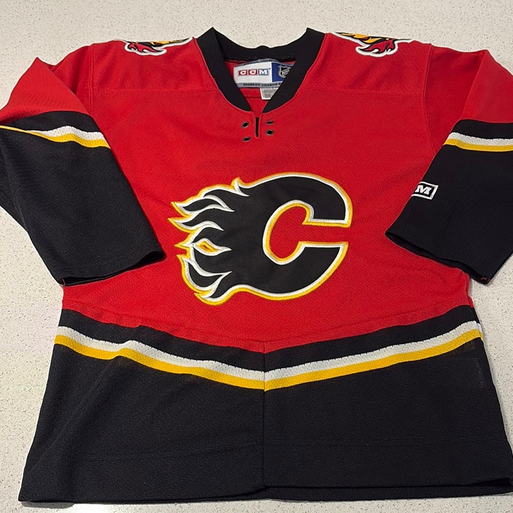 Red Calgary Flames Hockey Jersey